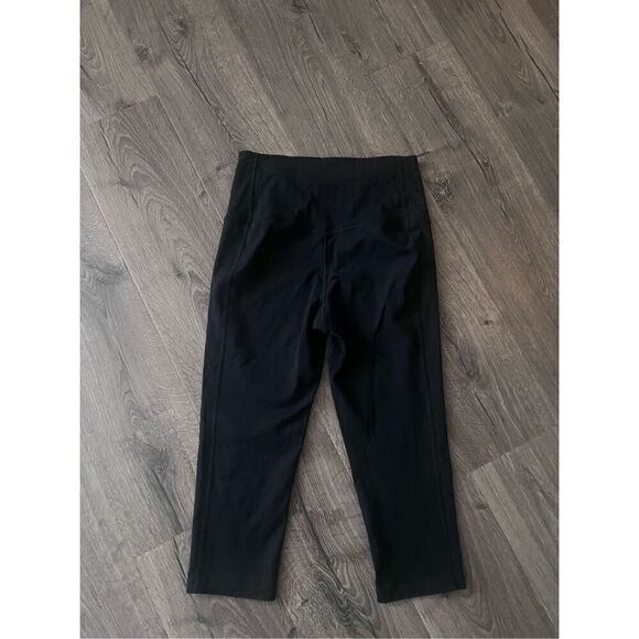 Nike Capri Leggings Womens Large Black Mid Rise Elastic Waist - Picture 2 of 5